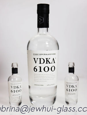 좋은 가격 750ml VDKA 6100 VODKA GLASS BOTTLE, SUPER FLINT, PAPER LABEL DECORTION, New Zealand Vokda 온라인으로
